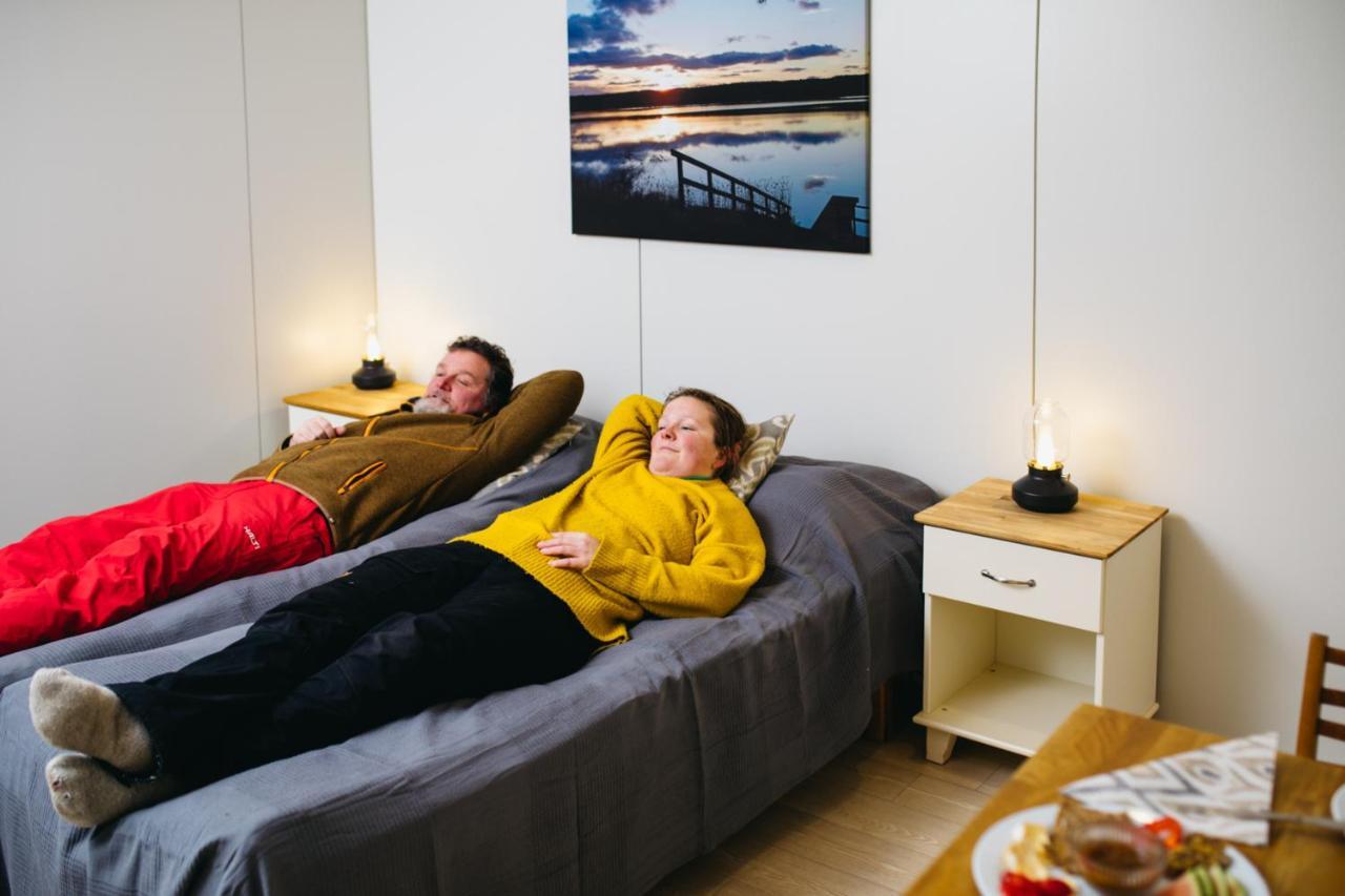 Labbnaes Semesterhem, Radhuset Kemionsaari Exterior foto